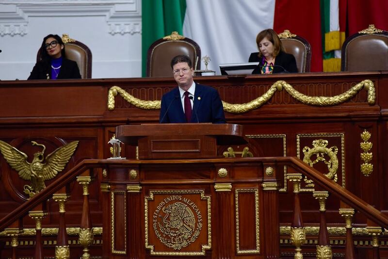 Pablo Vázquez en su comparecencia en el Congreso de la CDMX.