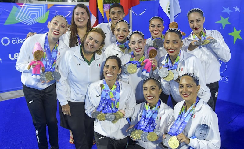 El equipo de natación artística se alista para los Juegos Panamericanos