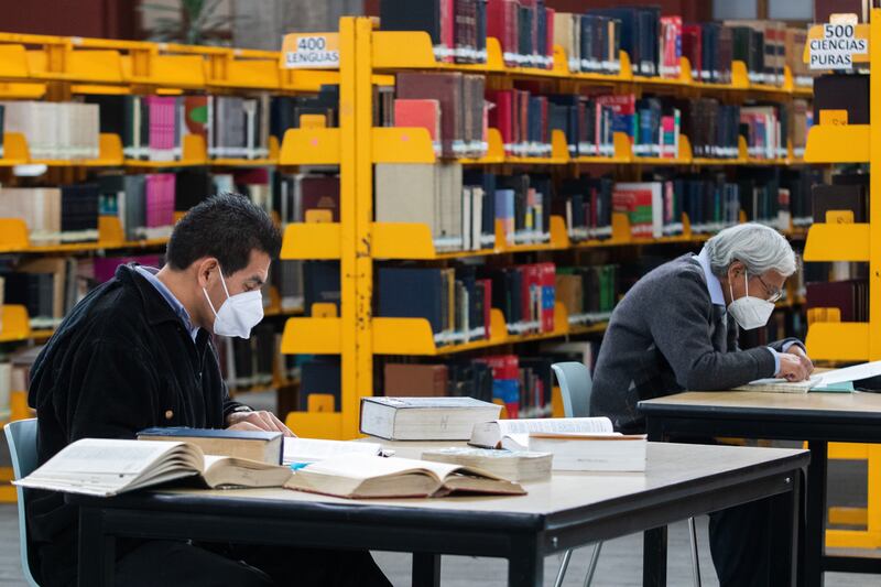 Especialistas reconocen la importancia de promover las bibliotecas en la entidad y que la gente vuelca a recurrir a ellas como centros de conocimiento.