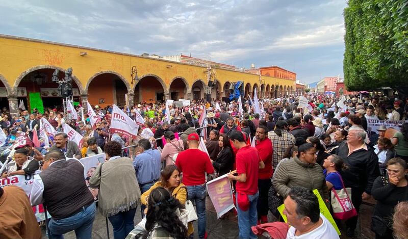 Reciben miles a Claudia en Guanajuato